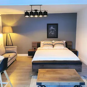  Appartement Tres Chaleureux Entierement Refait A Neuf Frankrijk
